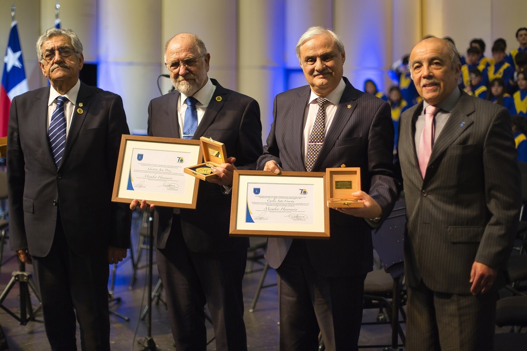 Corporación Educacional Masónica de Concepción confiere dos importantes grados de Miembro Honorario