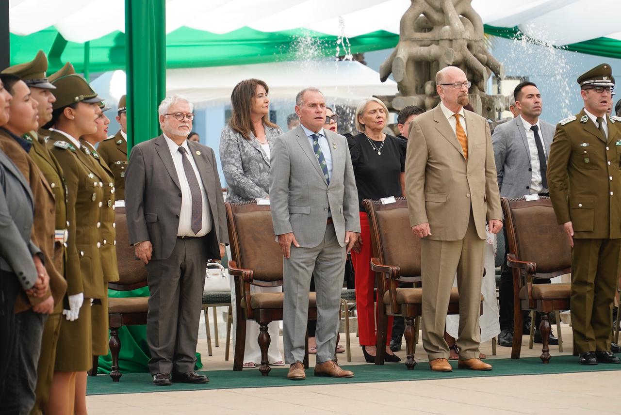 Egresado de la Escuela de Formación de Carabineros recibe medalla “Gran Logia de Chile”